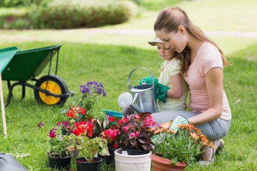 Closing a gardening complaint with clear documentation